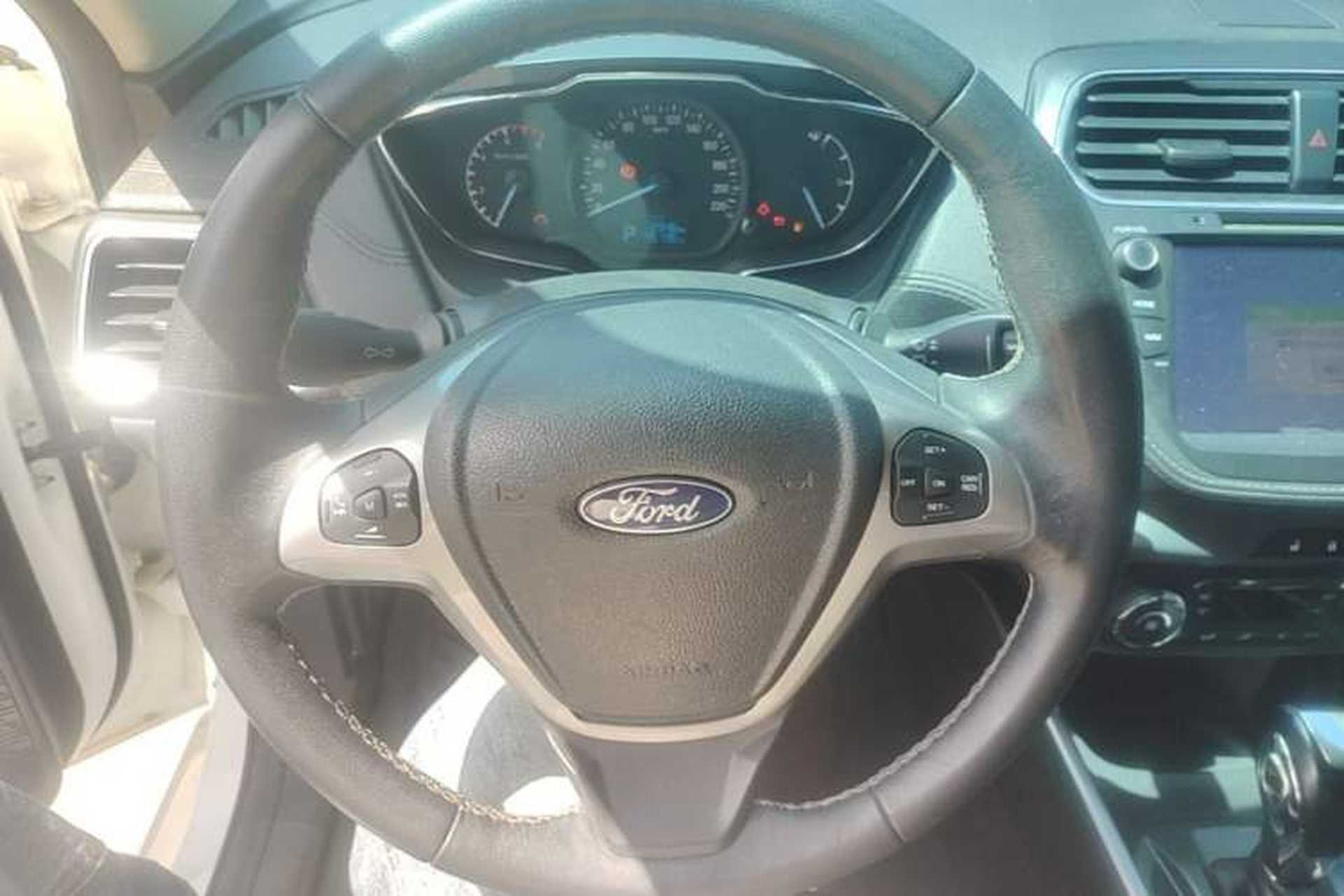 Used Ford Escort 2017 Happiness Edition 1.5L Automatic Fashion Version Steering Wheel