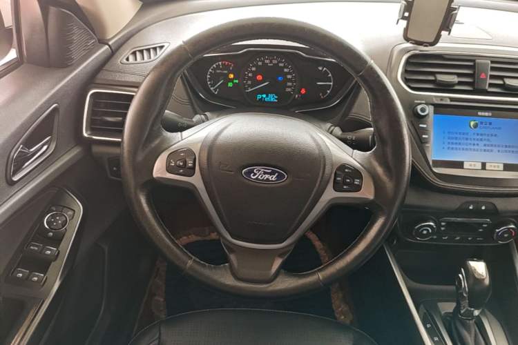 Used Ford Escort 2017 Happiness Edition 1.5L Automatic Fashion Version Steering Wheel