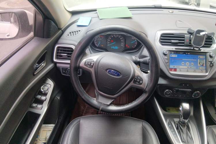Used Ford Escort 2017 Happiness Edition 1.5L Automatic Fashion Version Steering Wheel