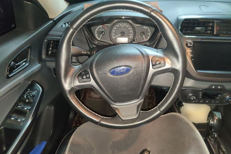 Used Ford Escort 2017 Happiness Edition 1.5L Automatic Fashion Version Steering Wheel