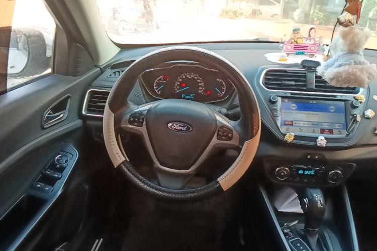 Used Ford Escort 2017 Happiness Edition 1.5L Automatic Fashion Version Steering Wheel