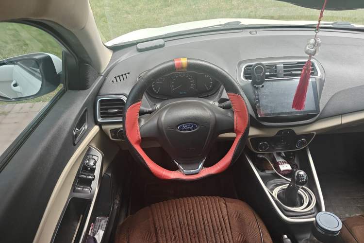 Used Ford Escort 2017 1.5L Manual Comfort Model Steering Wheel