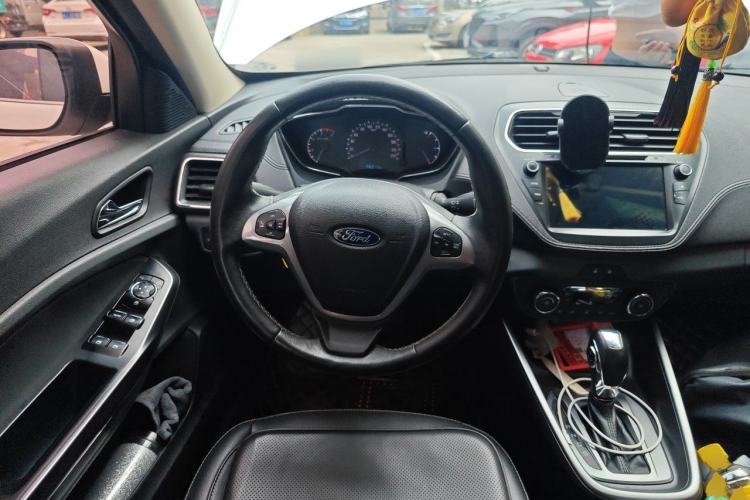 Used Ford Escort 2017 Happiness Edition 1.5L Automatic Fashion Version Steering Wheel