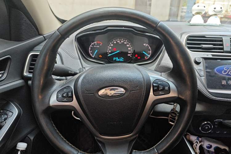 Used Ford Escort 2017 Happiness Edition 1.5L Automatic Fashion Version Steering Wheel