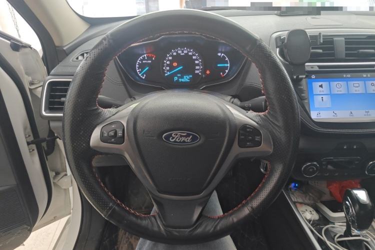Used Ford Escort 2017 Happiness Edition 1.5L Automatic Fashion Version Steering Wheel