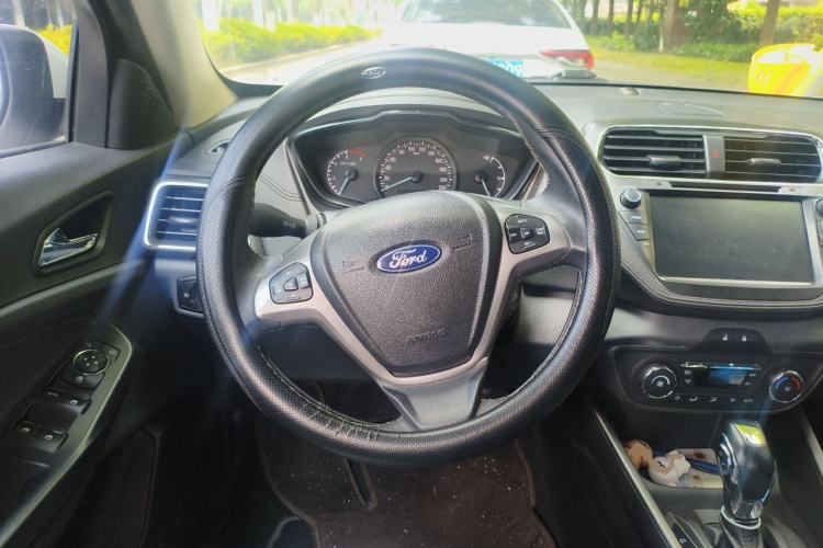 Used Ford Escort 2017 Happiness Edition 1.5L Automatic Fashion Version Steering Wheel