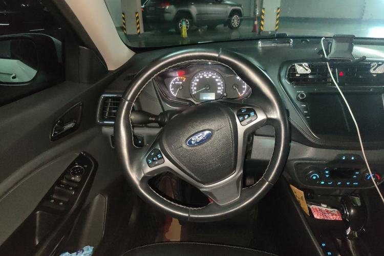 Used Ford Escort 2017 Happiness Edition 1.5L Automatic Fashion Version Steering Wheel