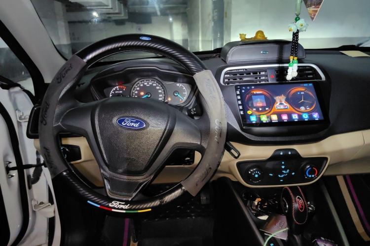 Used Ford Escort 2017 1.5L Automatic Comfort Model Steering Wheel