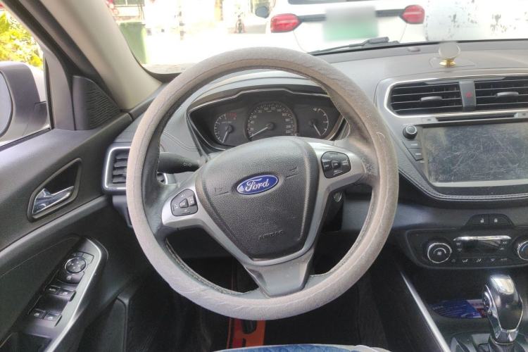 Used Ford Escort 2017 Happiness Edition 1.5L Automatic Fashion Version Steering Wheel
