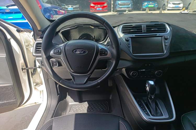 Used Ford Escort 2017 Happiness Edition 1.5L Automatic Fashion Version Steering Wheel