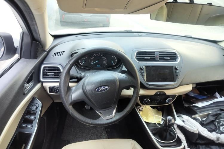 Used Ford Escort 2017 Revised Version 1.5L Manual Comfort Edition Steering Wheel