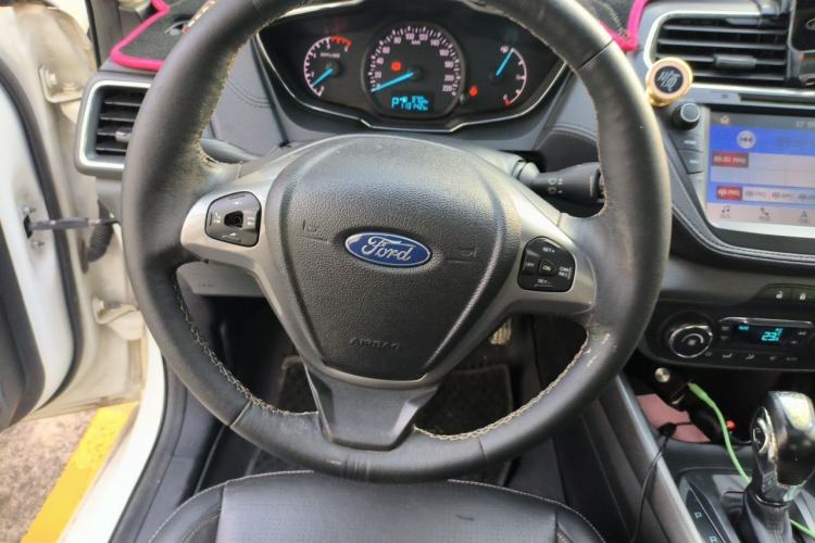 Used Ford Escort 2017 Happiness Edition 1.5L Automatic Fashion Version Steering Wheel