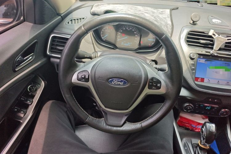 Used Ford Escort 2017 Happiness Edition 1.5L Automatic Fashion Version Steering Wheel