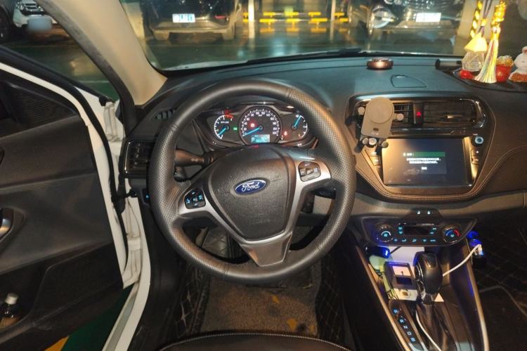 Used Ford Escort 2017 Happiness Edition 1.5L Automatic Fashion Version Steering Wheel