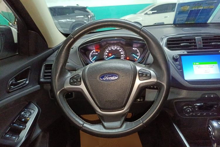 Used Ford Escort 2017 Happiness Edition 1.5L Automatic Fashion Version Steering Wheel