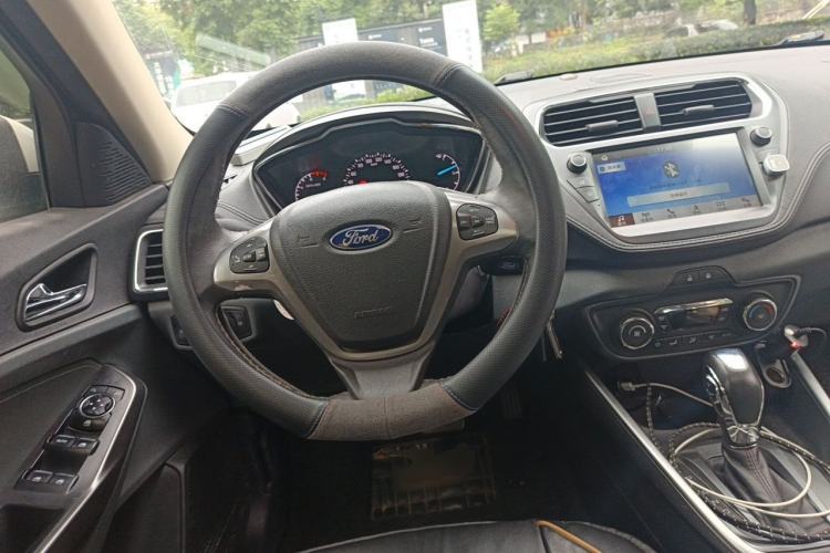 Used Ford Escort 2017 Happiness Edition 1.5L Automatic Fashion Version Steering Wheel