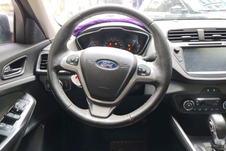 Used Ford Escort 2017 Happiness Edition 1.5L Automatic Fashion Version Steering Wheel