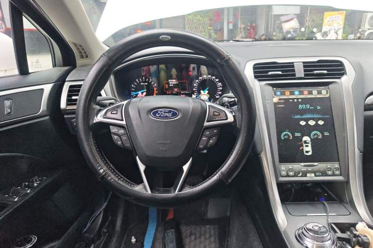 Used Ford Escort 2017 EcoBoost 180 Stylish Model Steering Wheel