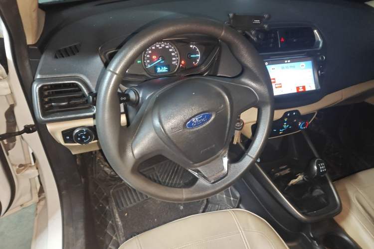 Used Ford Escort 2017 Revised Version 1.5L Manual Comfort Edition Steering Wheel