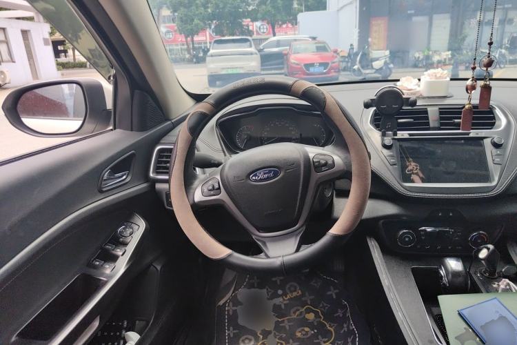 Used Ford Escort 2017 Happiness Edition 1.5L Automatic Fashion Version Steering Wheel