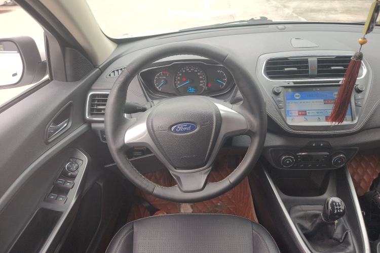 Used Ford Escort 2017 Happy Edition 1.5L Manual Fashion Model Steering Wheel