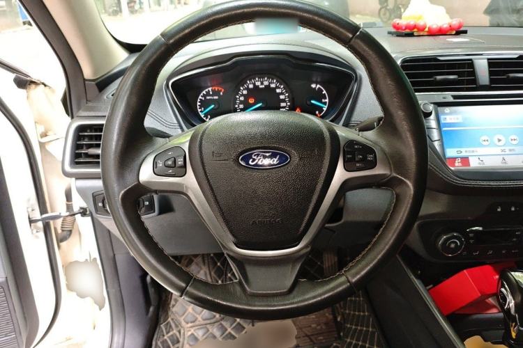 Used Ford Escort 2017 Happiness Edition 1.5L Automatic Fashion Version Steering Wheel