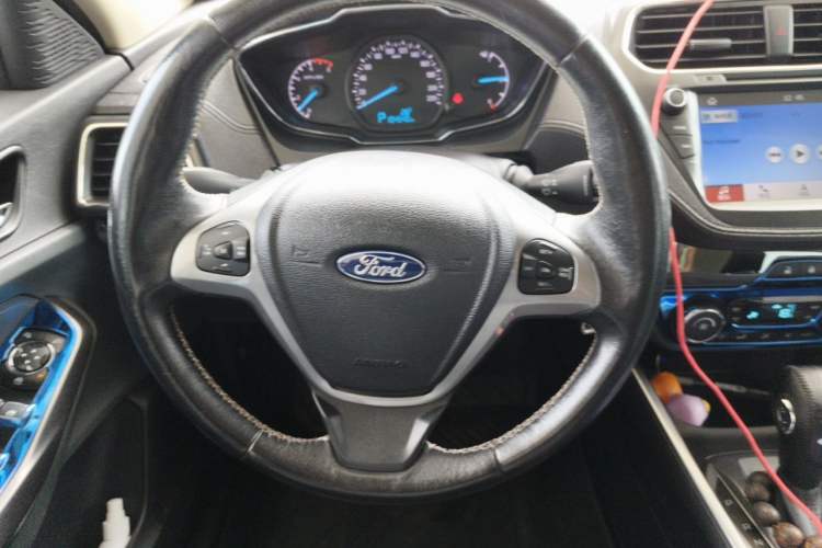Used Ford Escort 2017 Happiness Edition 1.5L Automatic Fashion Version Steering Wheel