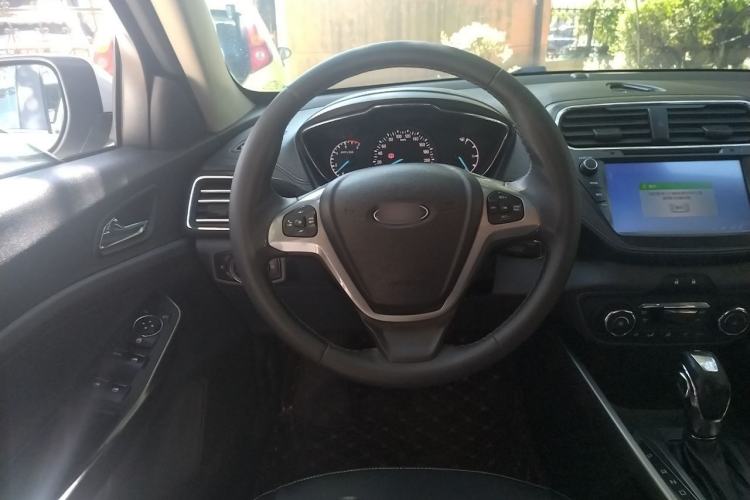 Used Ford Escort 2017 Happiness Edition 1.5L Automatic Fashion Version Steering Wheel