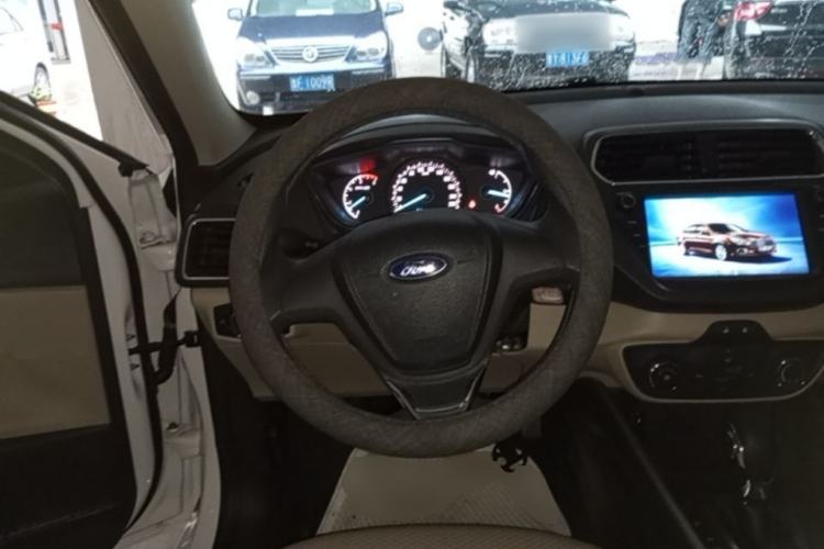 Used Ford Escort 2017 1.5L Automatic Comfort Model Steering Wheel