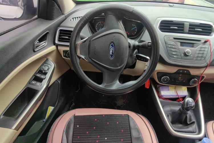 Used Ford Escort 2017 Revised Version 1.5L Manual Comfort Edition Steering Wheel