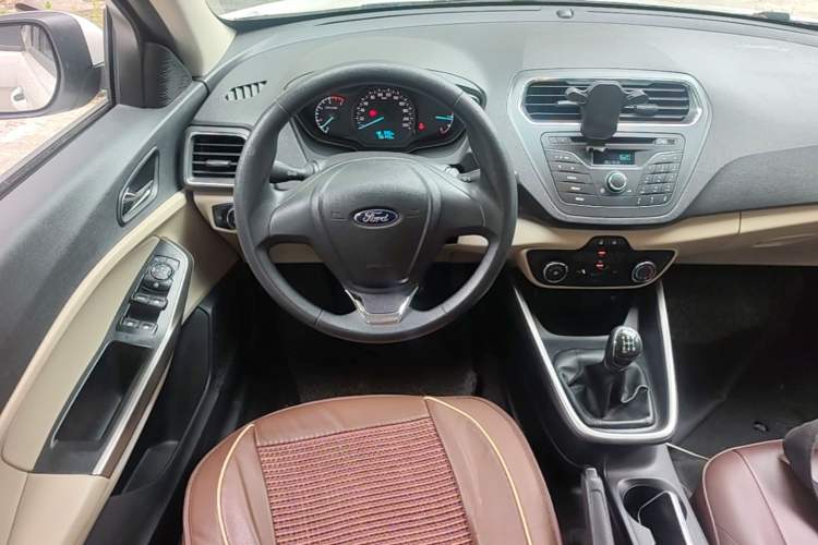 Used Ford Escort 2017 Revised Version 1.5L Manual Comfort Edition Steering Wheel
