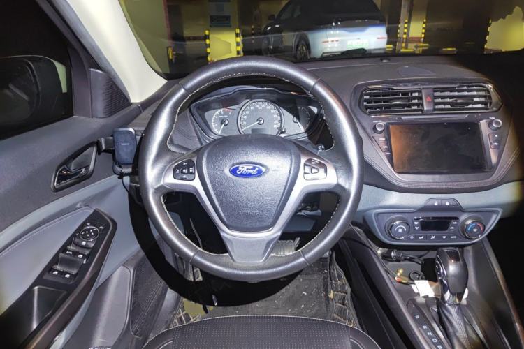 Used Ford Escort 2017 Happiness Edition 1.5L Automatic Fashion Version Steering Wheel