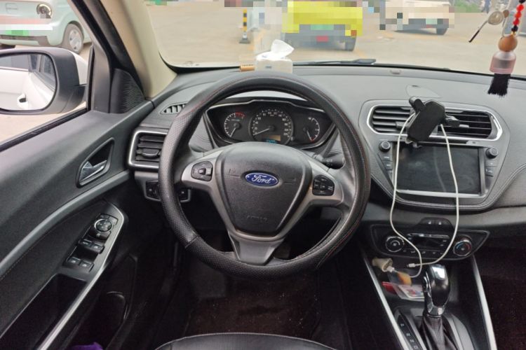 Used Ford Escort 2017 Happiness Edition 1.5L Automatic Fashion Version Steering Wheel
