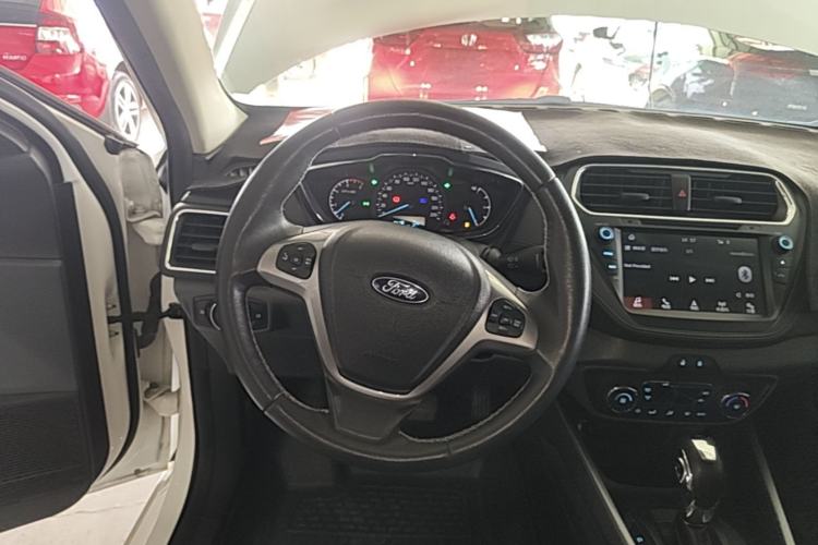 Used Ford Escort 2017 Happiness Edition 1.5L Automatic Fashion Version Steering Wheel