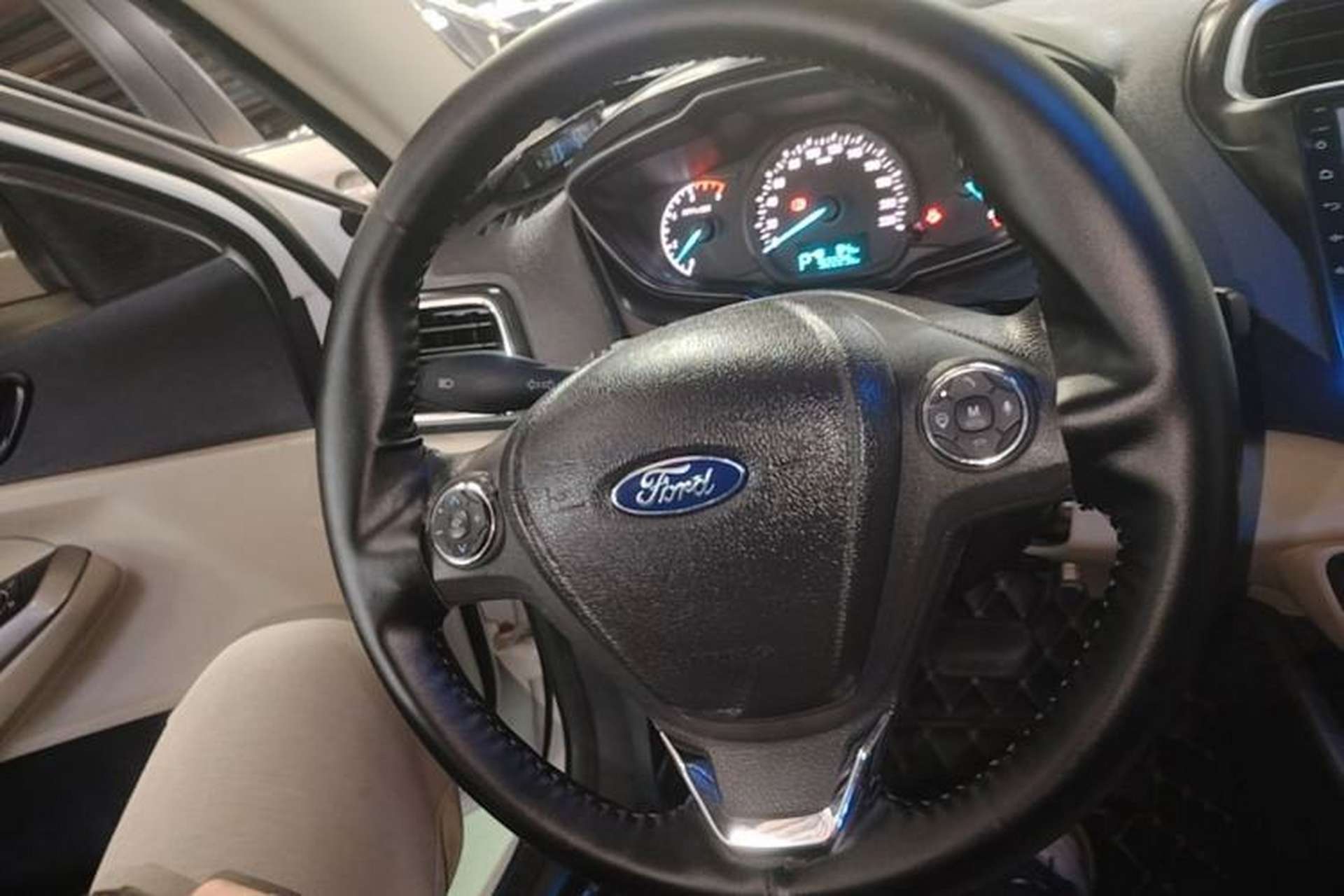 Used Ford Escort 2017 1.5L Automatic Comfort Model Steering Wheel