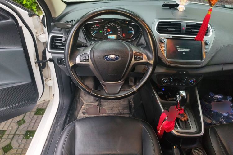 Used Ford Escort 2017 Happiness Edition 1.5L Automatic Fashion Version Steering Wheel