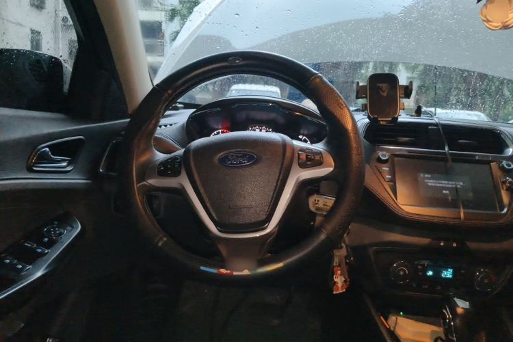 Used Ford Escort 2017 Happiness Edition 1.5L Automatic Fashion Version Steering Wheel