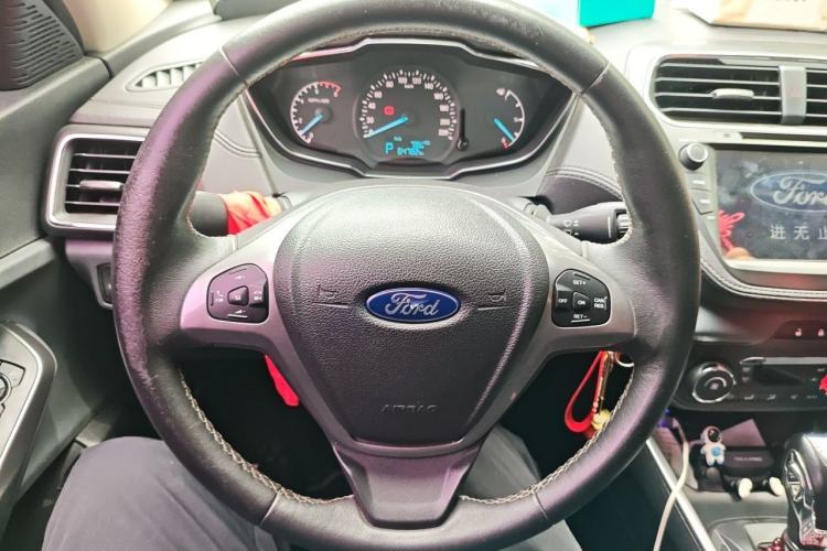 Used Ford Escort 2017 Happiness Edition 1.5L Automatic Fashion Version Steering Wheel