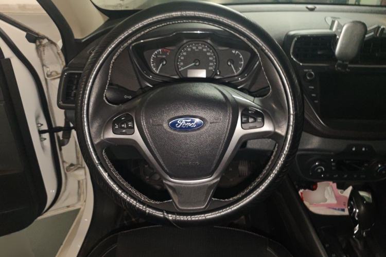 Used Ford Escort 2017 Happiness Edition 1.5L Automatic Fashion Version Steering Wheel