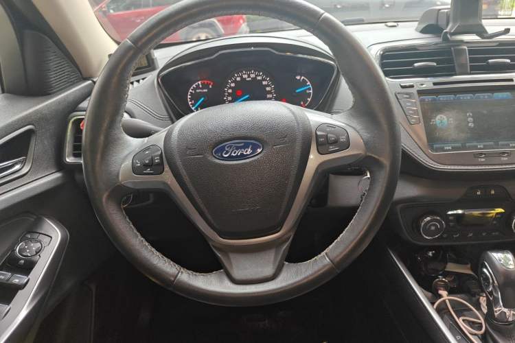 Used Ford Escort 2017 Happiness Edition 1.5L Automatic Fashion Version Steering Wheel