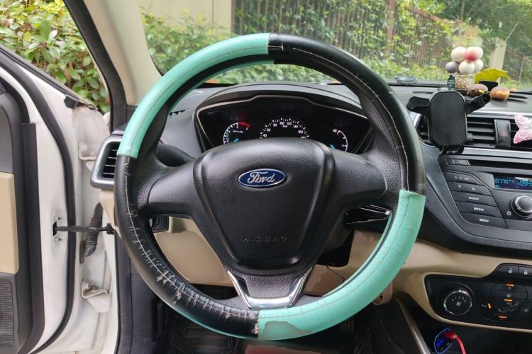 Used Ford Escort 2017 Revised Version 1.5L Manual Comfort Edition Steering Wheel