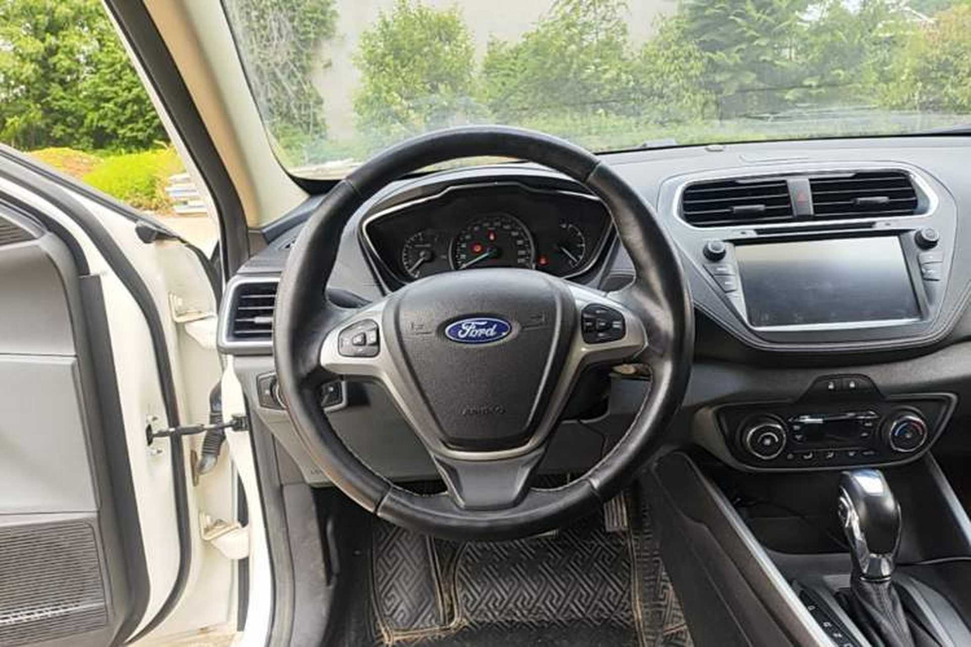 Used Ford Escort 2017 Happiness Edition 1.5L Automatic Fashion Version Steering Wheel