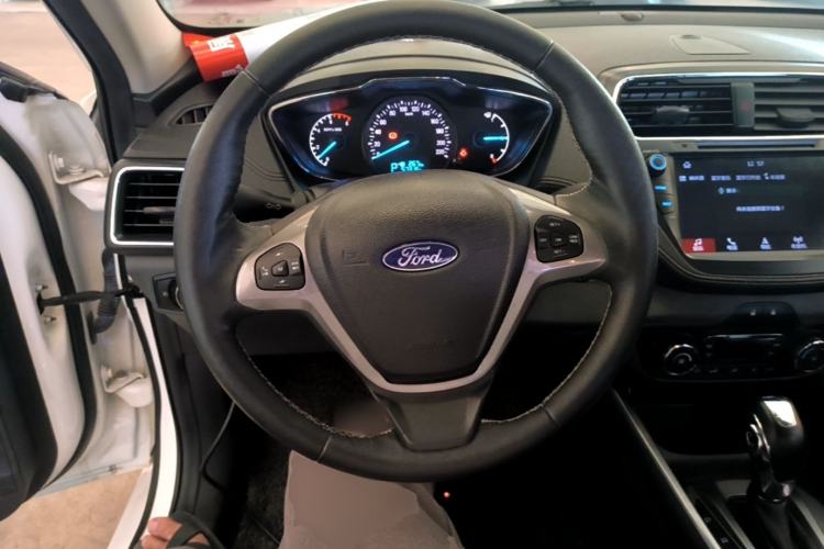 Used Ford Escort 2017 Happiness Edition 1.5L Automatic Fashion Version Steering Wheel