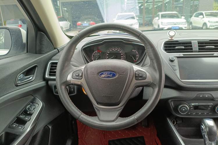 Used Ford Escort 2017 Happiness Edition 1.5L Automatic Fashion Version Steering Wheel