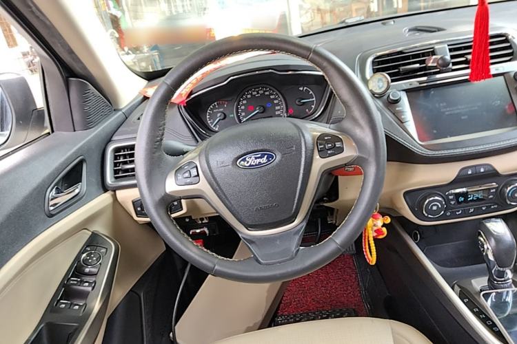 Used Ford Escort 2017 Happiness Edition 1.5L Automatic Fashion Version Steering Wheel