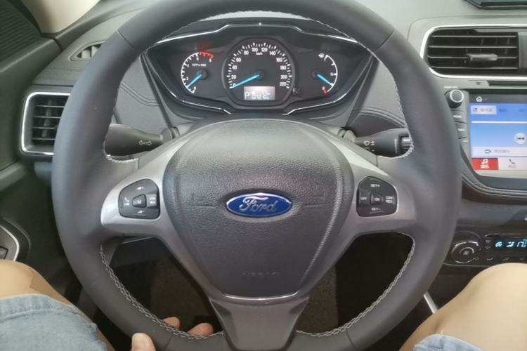 Used Ford Escort 2017 Happiness Edition 1.5L Automatic Fashion Version Steering Wheel