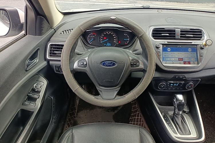 Used Ford Escort 2017 Happiness Edition 1.5L Automatic Fashion Version Steering Wheel