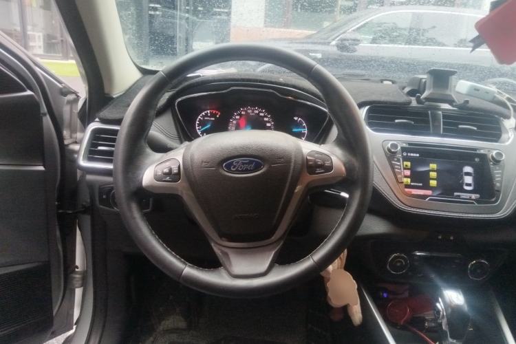Used Ford Escort 2017 Happiness Edition 1.5L Automatic Fashion Version Steering Wheel