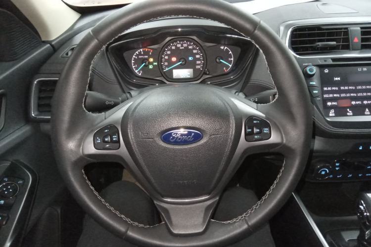 Used Ford Escort 2017 Happiness Edition 1.5L Automatic Fashion Version Steering Wheel