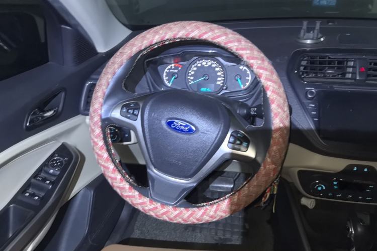 Used Ford Escort 2017 Happiness Edition 1.5L Automatic Fashion Version Steering Wheel